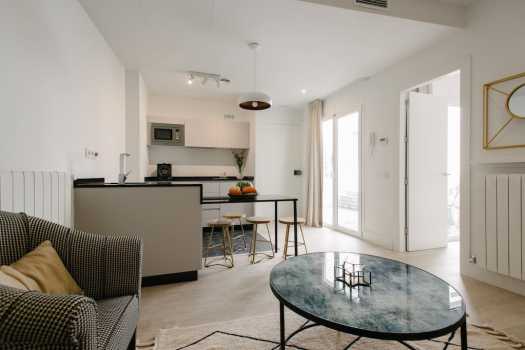 Suites Plaza del Salvador 1