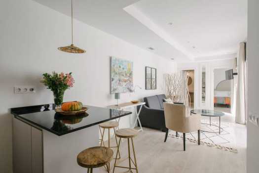 Suites Plaza del Salvador 2