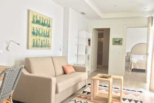 Suites Plaza del Salvador 4